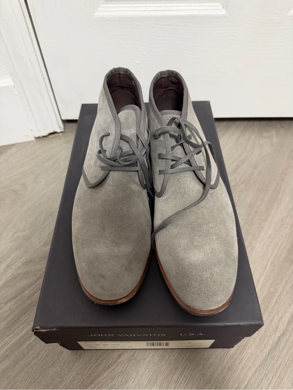 John Varvatos USA Gray Grey Suede Seagher Chukka Boots Size 7 40 New with Box